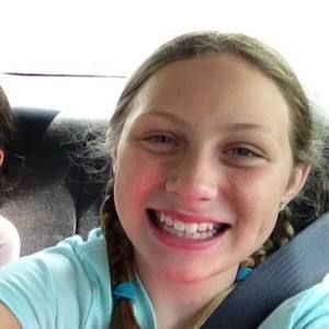 Meet your Posher, Larissa